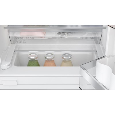 Bosch - KUL22ADD0 - Serie 6, Inbyggnadskylskåp med frysfack, 82 x 59.8 cm, Platta gångjärn med mjukstängning