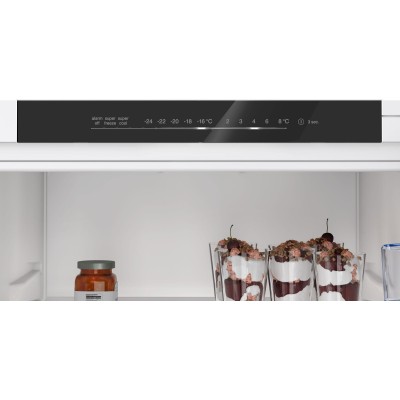 Bosch - KIN96NSE0 - Serie 2, Integrerad kyl/frys, 193.5 x 54.1 cm, Glidskenor