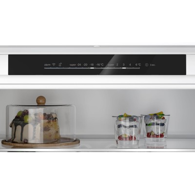 Siemens - KB96NVSE0 - iQ300, Integrerad kyl/frys, 193.5 x 69.1 cm, Glidskenor