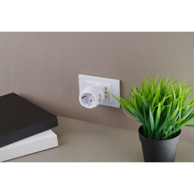 SKROSS - Reseadapter Europa till Schweiz/Italien/Brasilien Jordad - A15714