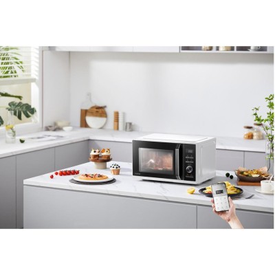 Toshiba - Mikrovågsugn 23L, 3 i 1 Grill/Airfryer 900/1000/1700W - A14322