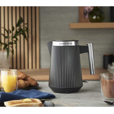 Russell Hobbs - Vattenkokare Brontë Svart 2400W 1,7L 26750-70 - A15681