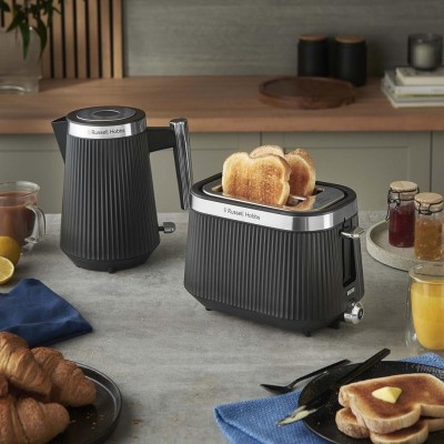 Russell Hobbs - Vattenkokare Brontë Svart 2400W 1,7L 26750-70 - A15681